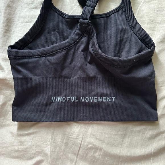 ALO Yoga Black Sports Bra - Picture 4 of 5